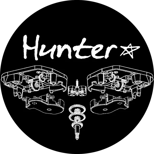 Logo de Hunter: firma manuscrita con estrella sobre un despiece mecánico en forma de alas